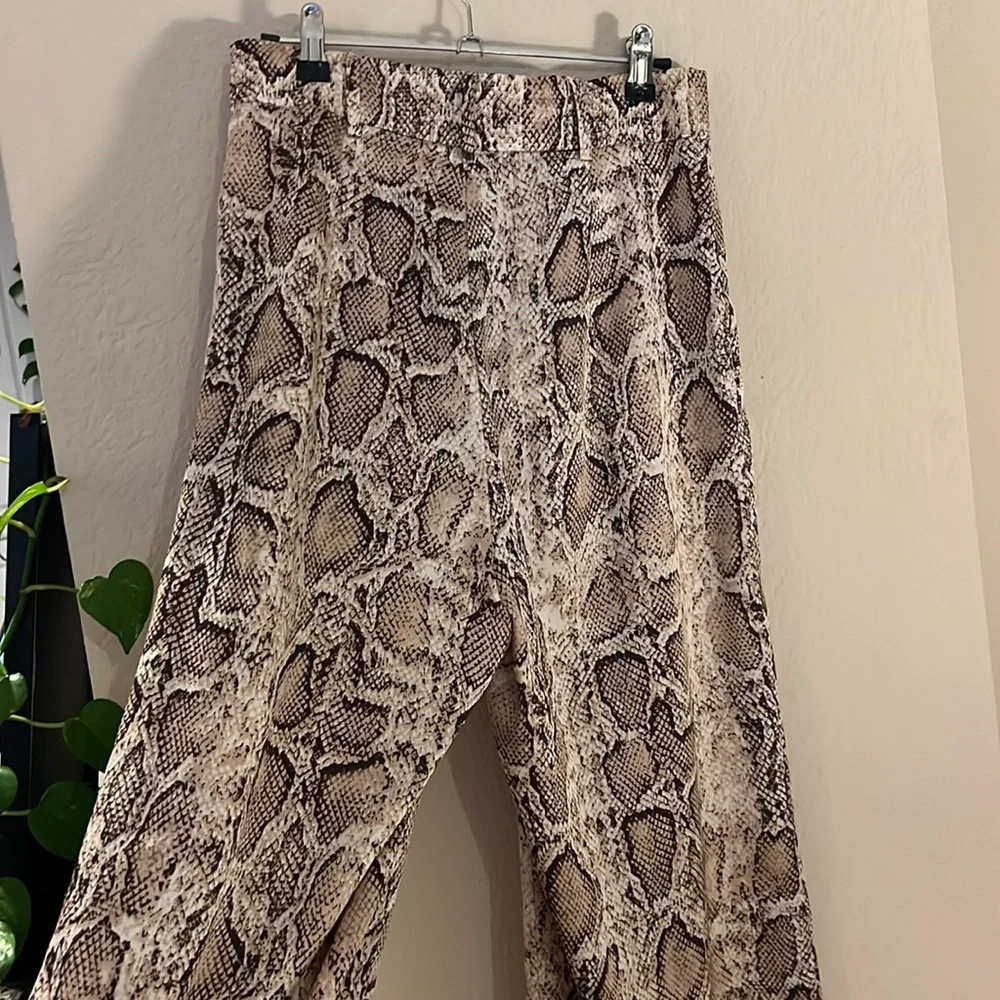 Snakeskin Wide Leg Pants P13 - Picture 4 of 4
